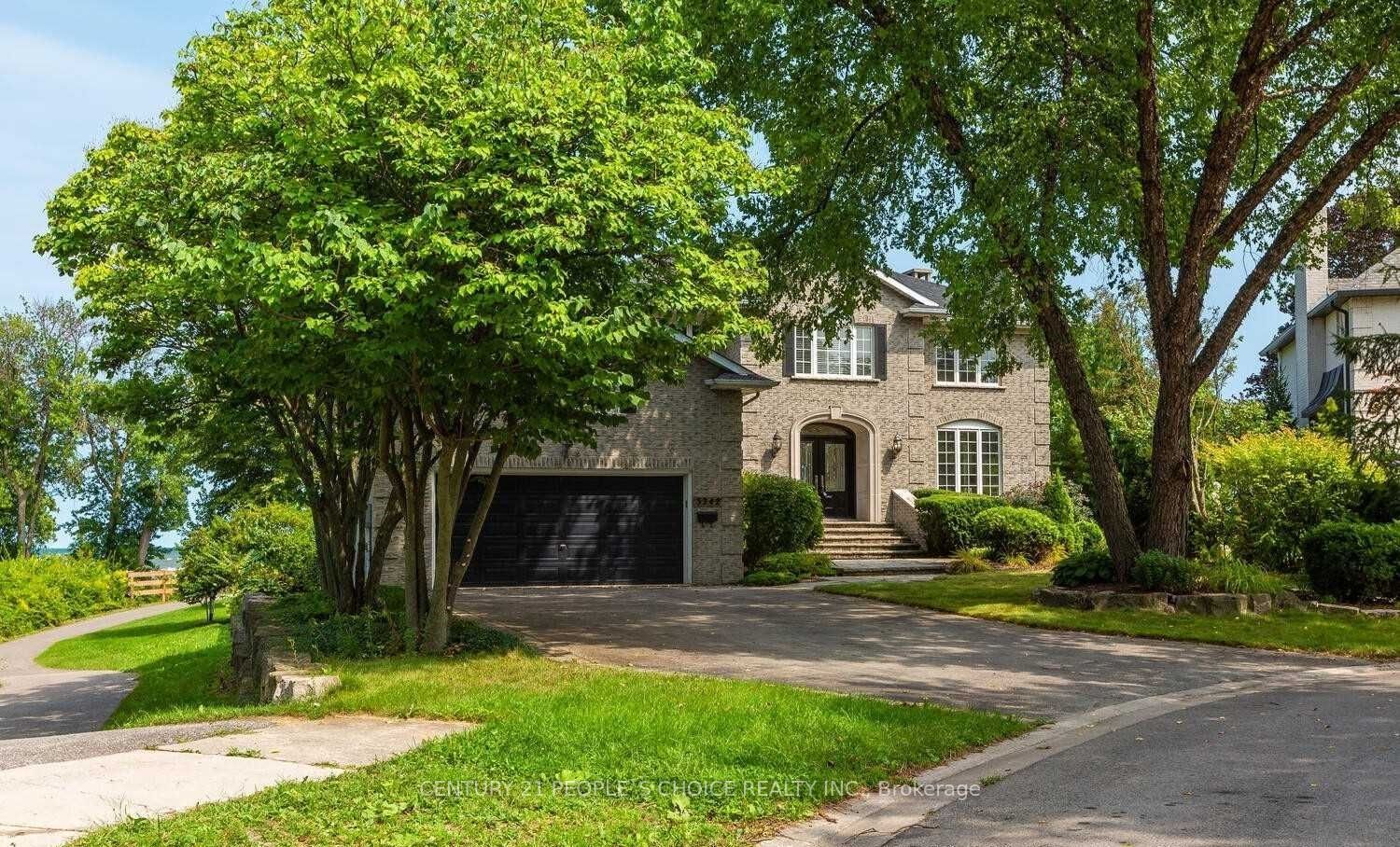 3242 Shelburne Place, Oakville, ON L6L 5V9