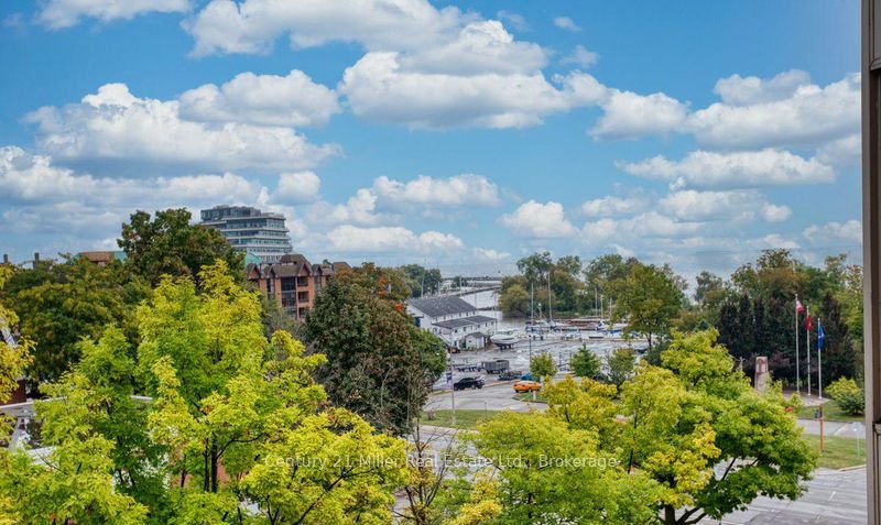 2511 Lakeshore Road W 319, Oakville, ON L6L 6L9