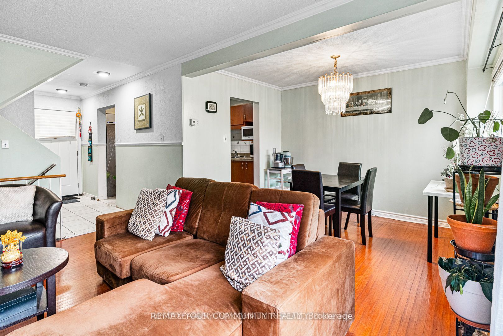 336 Fleetwood Crescent, Brampton, ON L6T 2E5