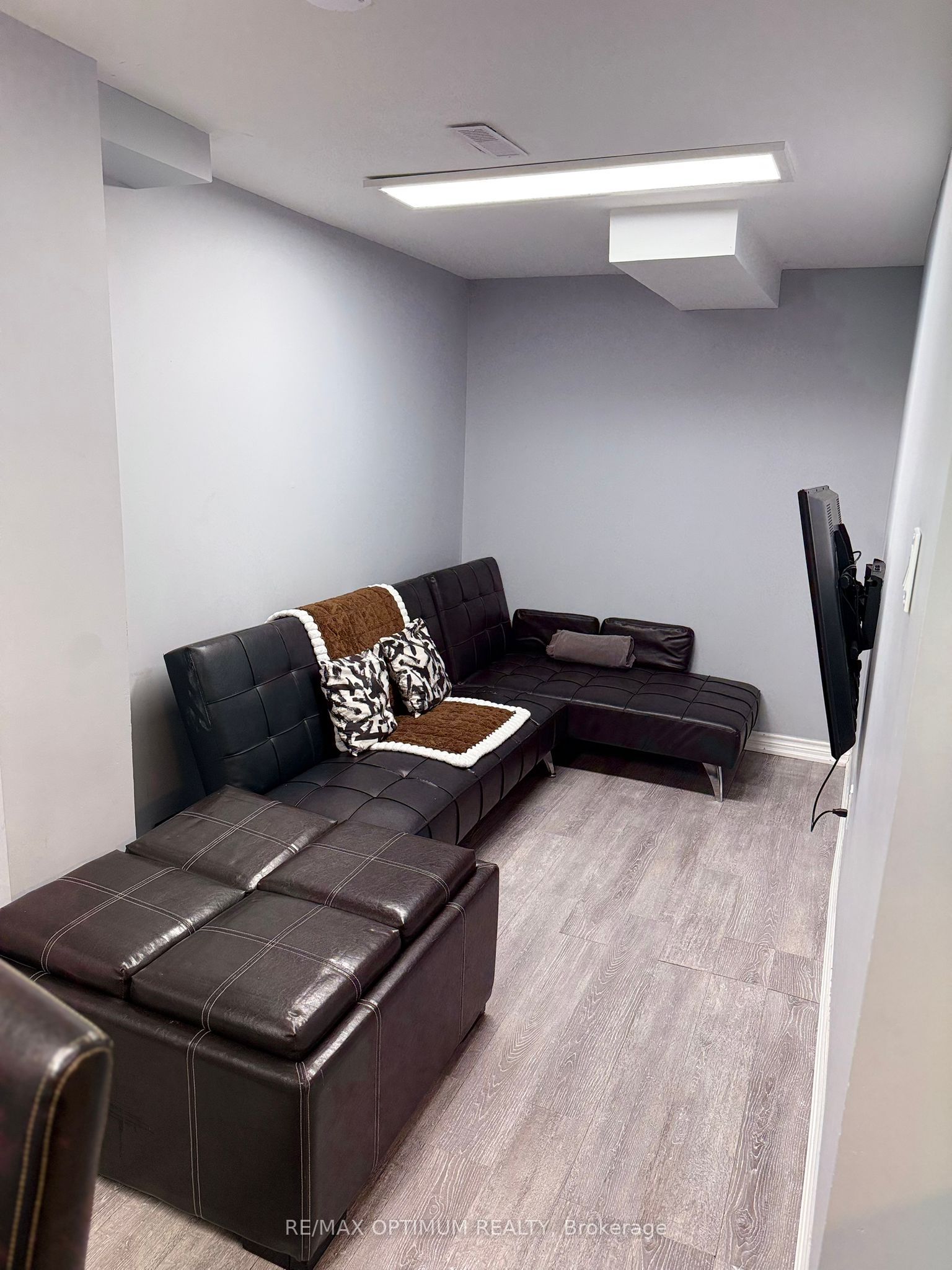 3250 Apricot Street Bsmt, Mississauga, ON L5N 8A8