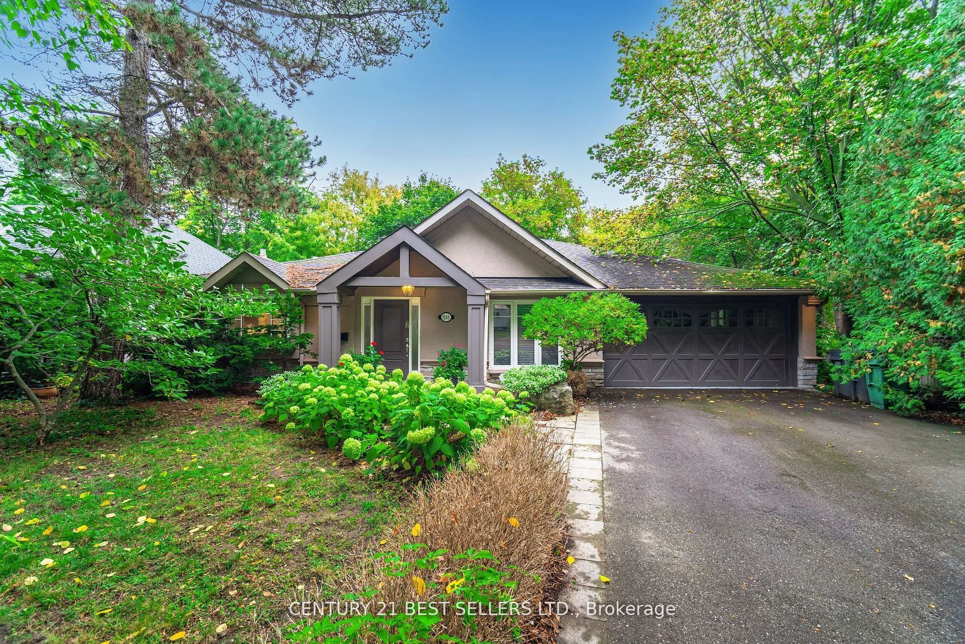1595 Calverton Court, Mississauga, ON L5G 2W4