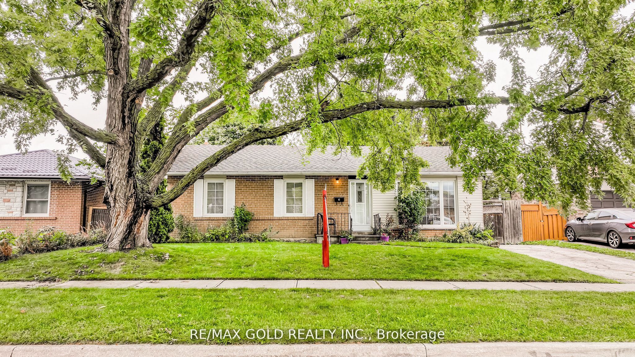 41 Aberdeen Crescent, Brampton, ON L6T 2P8