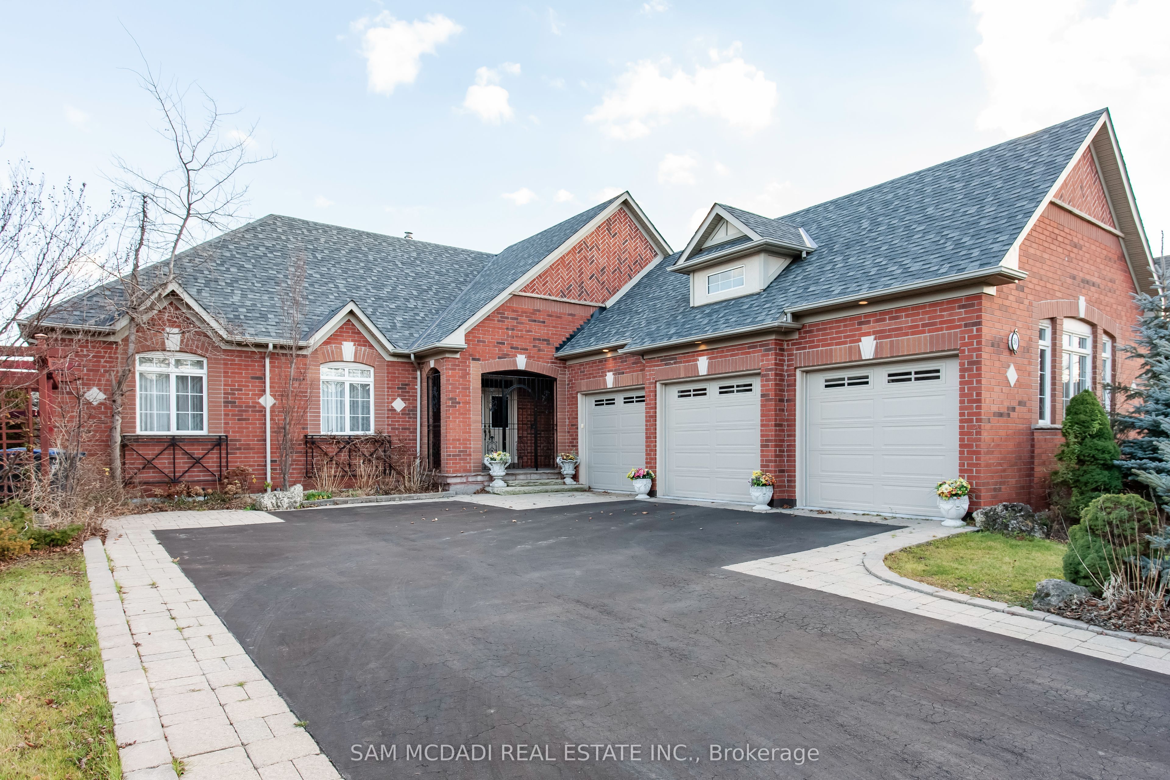 50 Links Lane Upper, Brampton, ON L6Y 5H1